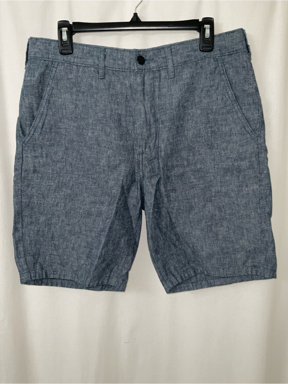 Levi's Heathered Blue Chambray Flat-Front Shorts